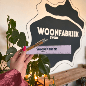 Ontwerp van liniaal met logo