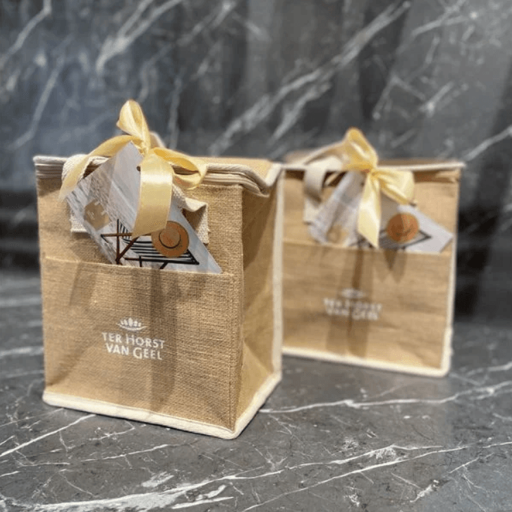 Ontwerp voor koeltassen met logo van Ter Horst Van Geel