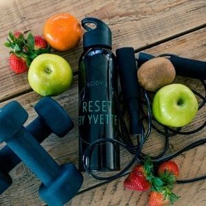 Ontwerp van drinkfles met logo